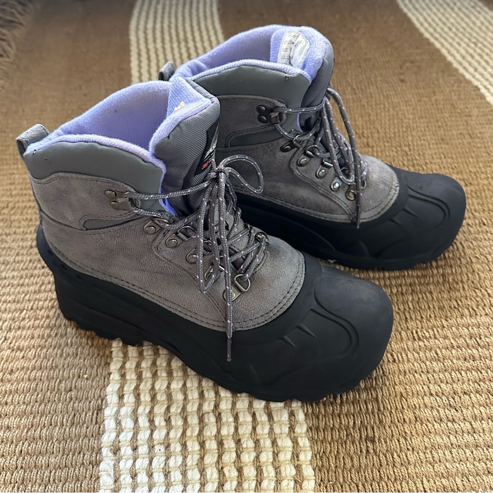 ITASCA Women’s Snow Boots Granite Peak Thinsulate Insulated Soft Sole Insoles 10
